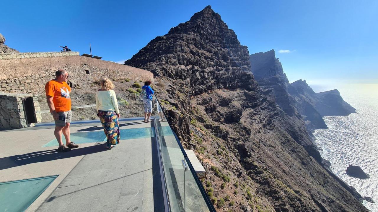 Puerto Rico Teide And Amadores View * Puerto Rico (Gran Canaria)